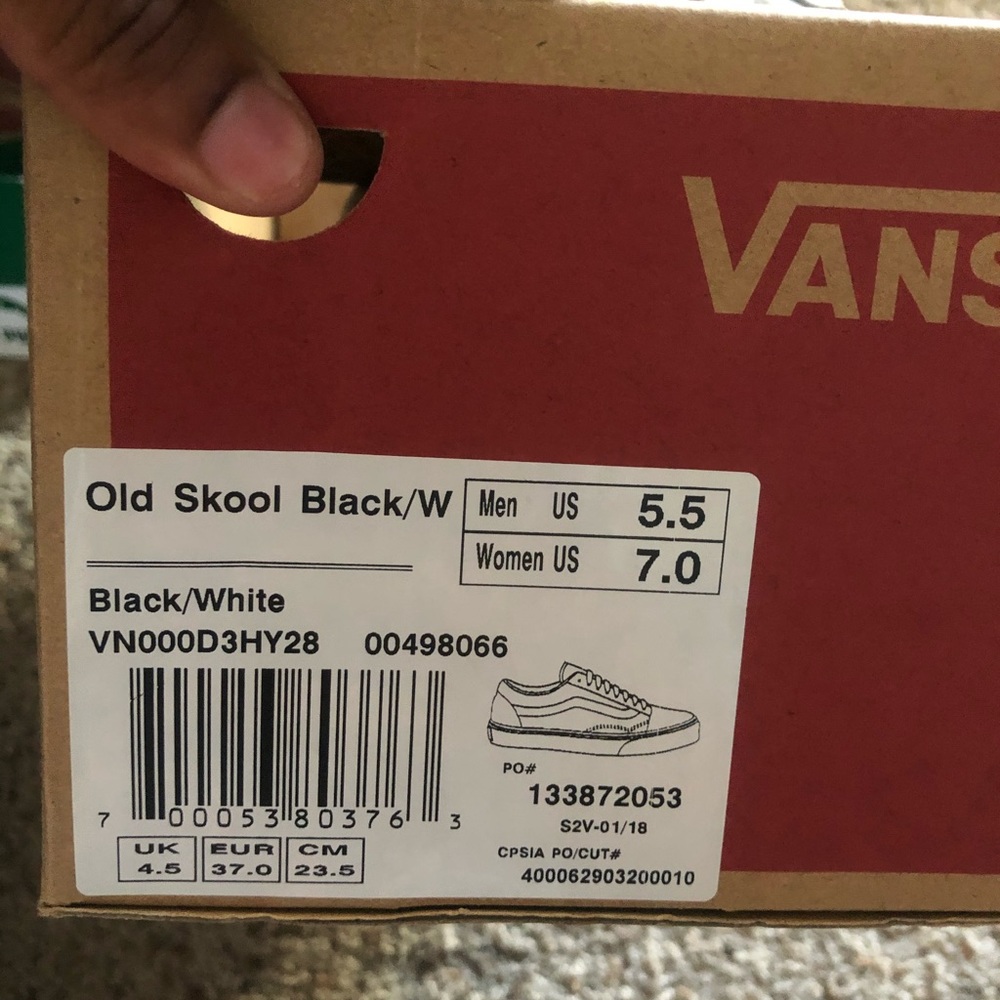 Vans - Picture 4 of 4
